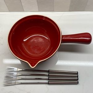 Emile Henry Fondue Pot with Pouring Rim